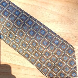 Green and Blue Geometric Pattern Silk Tie